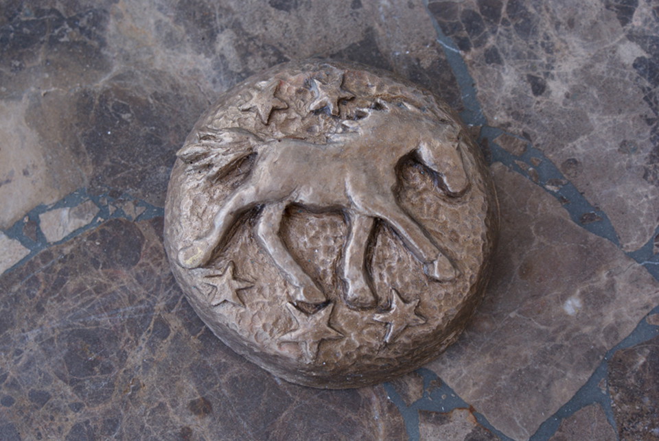 Horse Medallion with Warm Silver Finish